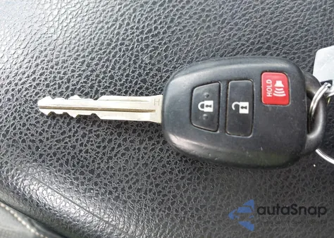 2015 Toyota Rav4 Xle z USA, uszkodzony, nr VIN 2T3RFREV7FW257272